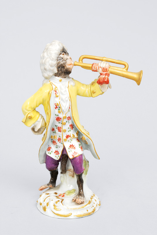 A figurine "trumpet eplayer" of serial "music playing monkeys"