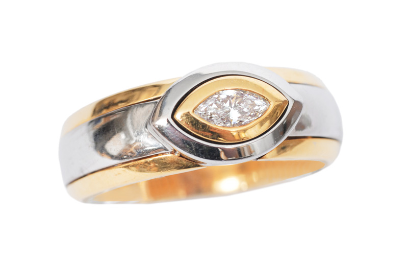 Navette-Diamant-Ring