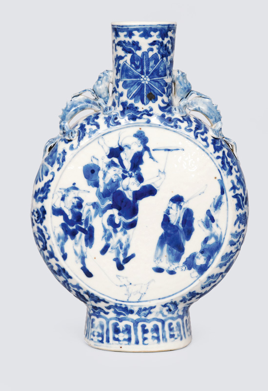 A pilgrim bottle with dragon handles and figural blue decoration