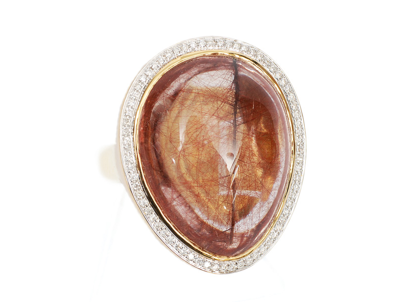 A large, splendid rutil diamond ring