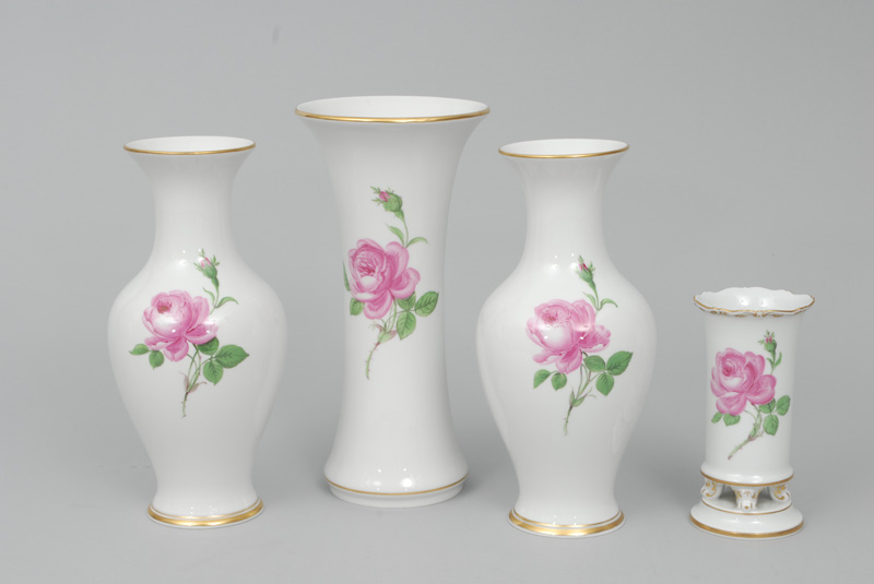 A set of 4 different vases "Red rose" with gold rim