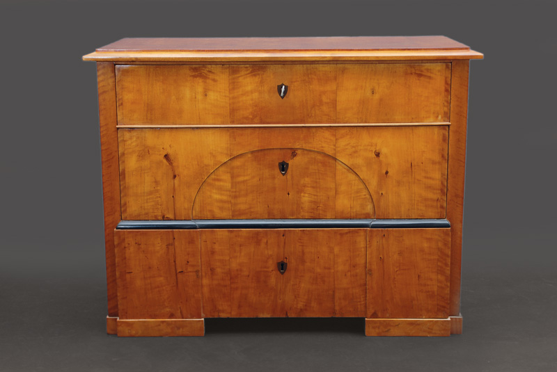 A Biedermeier chest of drawers