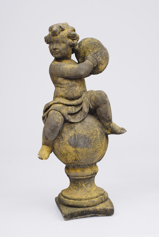 Große Stein-Skulptur "Musizierender Putto"