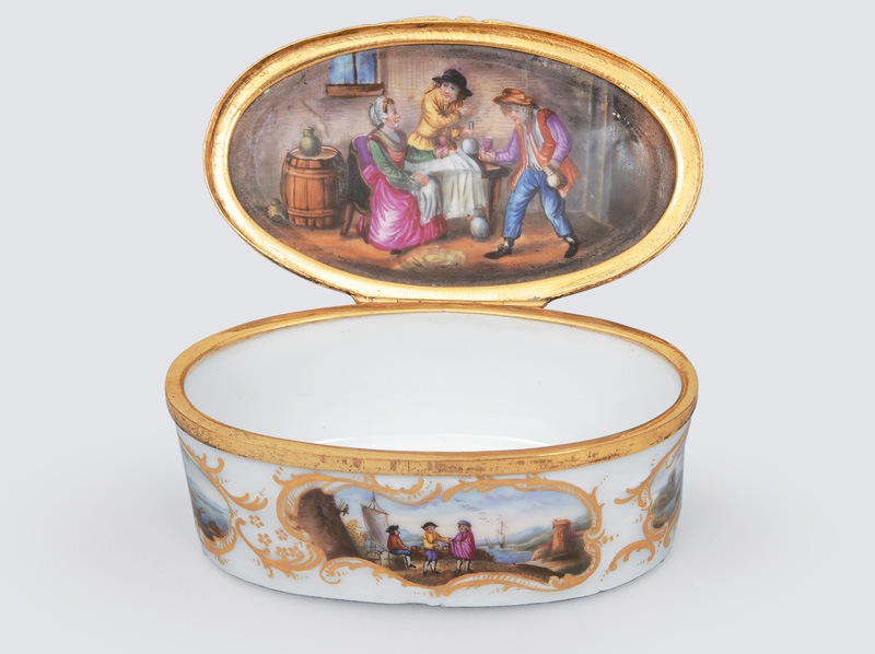 A snuff box with detail painted landscape of rivers - image 2