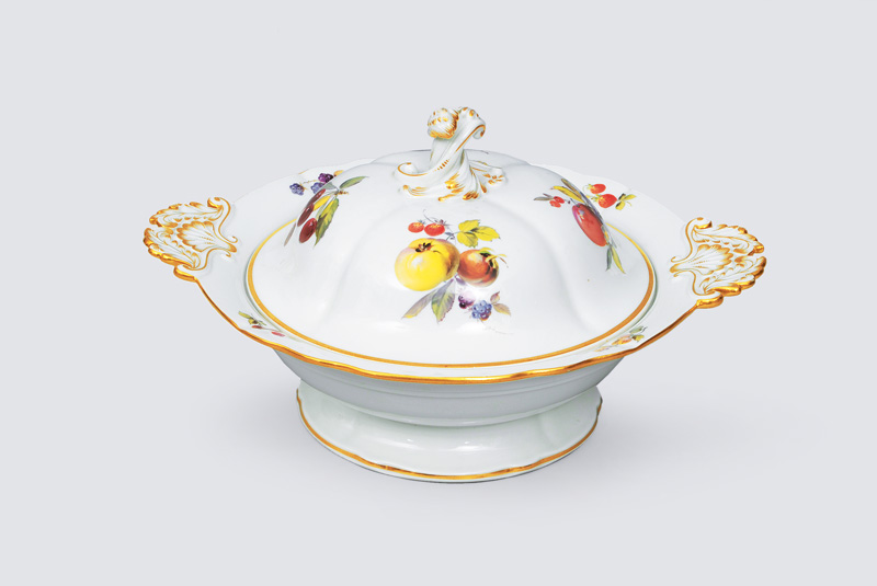 A tureen with cover and fruit painting and gilding