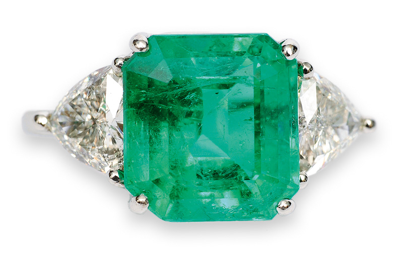 An extraordinary emerald diamond ring