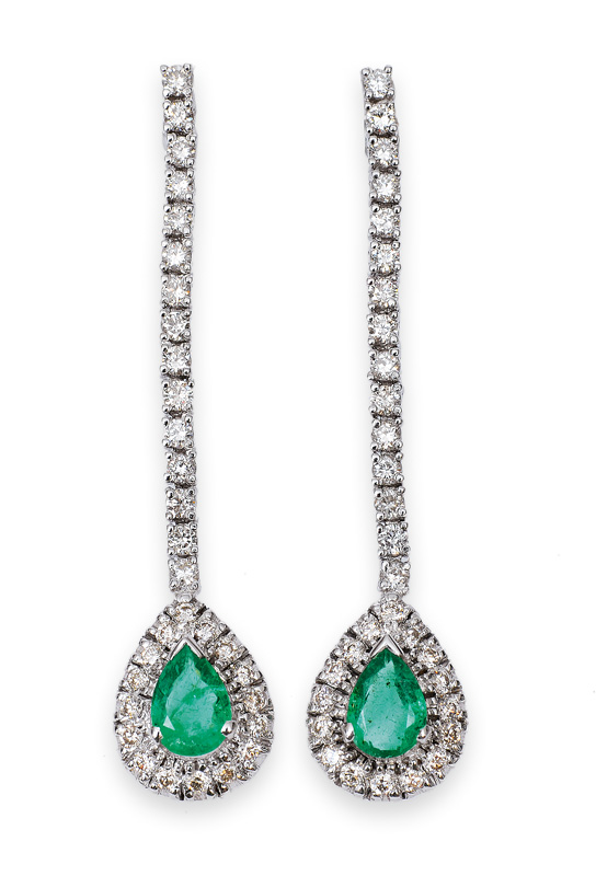 A pair of emerald diamond earpendants
