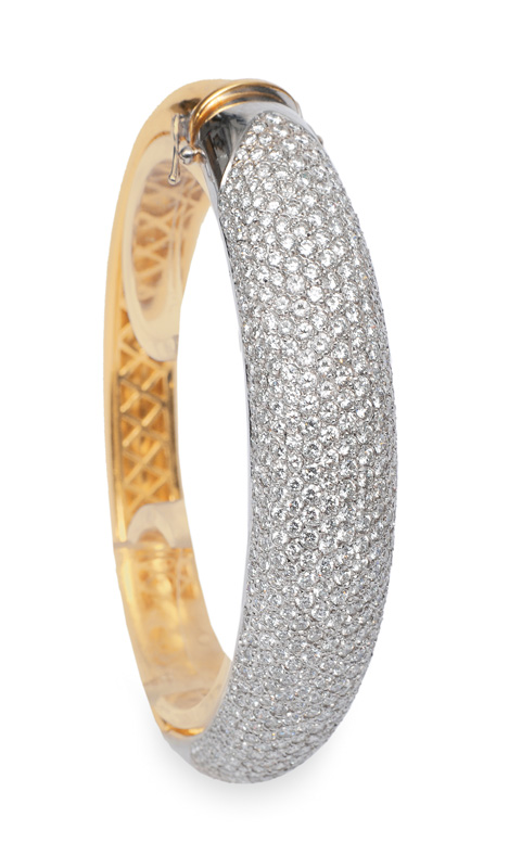 A high quality diamond bangle bracelet