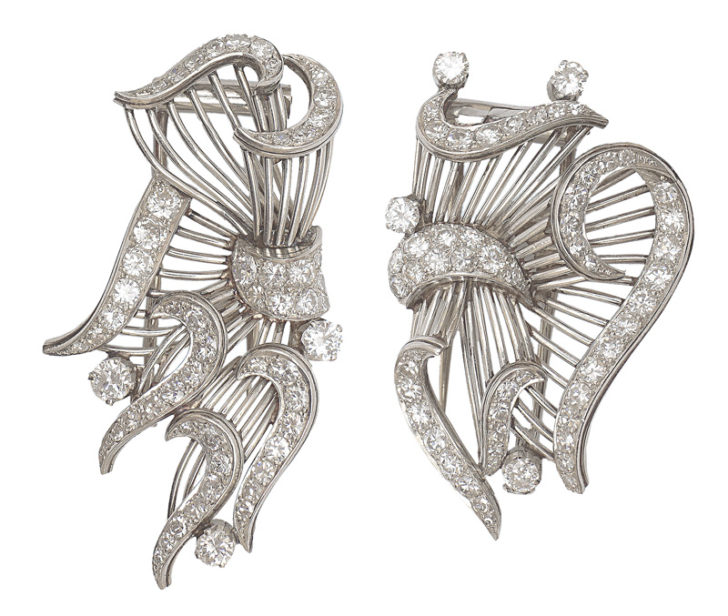 Two extraordinary art-déco diamond clips