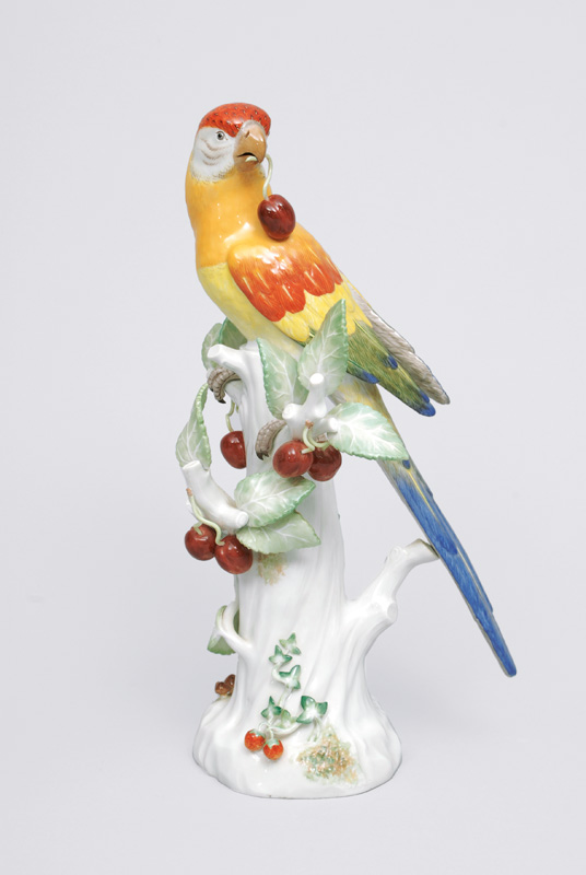 Tierfigur "Papagei mit Kirschen"
