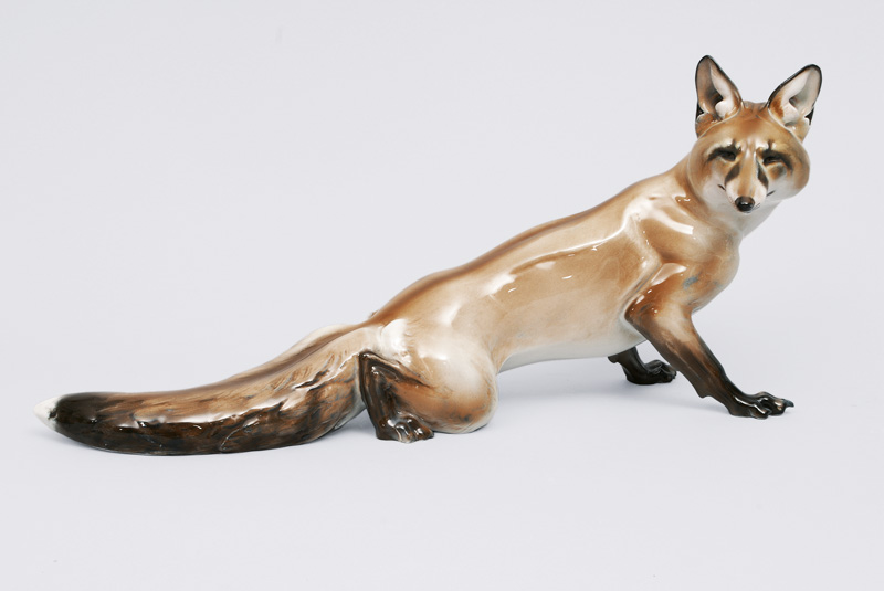 A big figurine "Creeping fox"