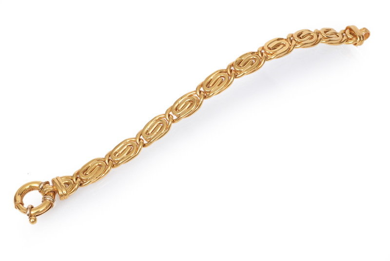 A goldne bracelet