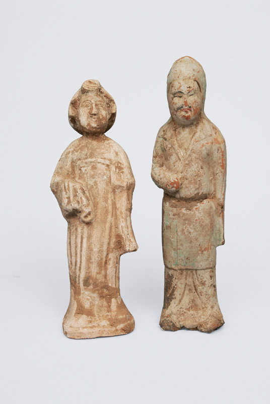 A pair of burial objects "Survants"