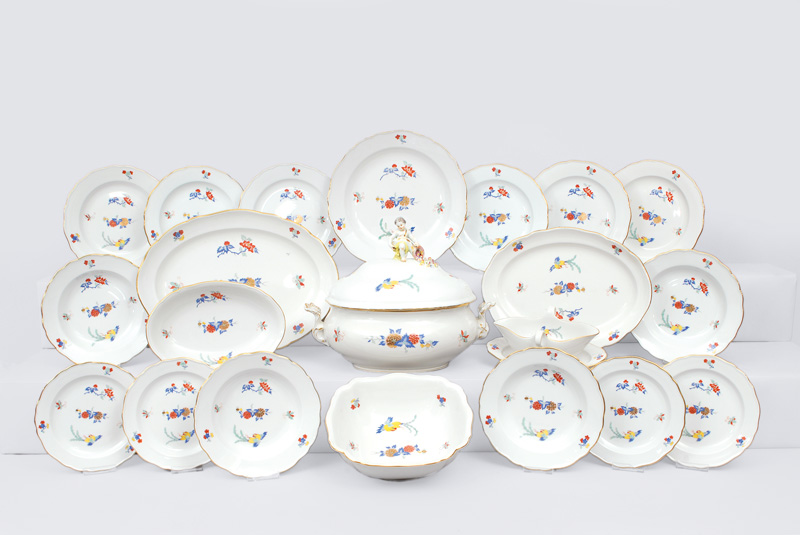 A dinner service with pattern "Chinese flowers and cock painting" for 6 persons