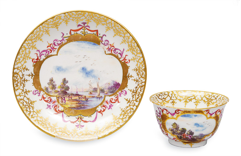 A rare tea bowl with Kauffahrtei scenes