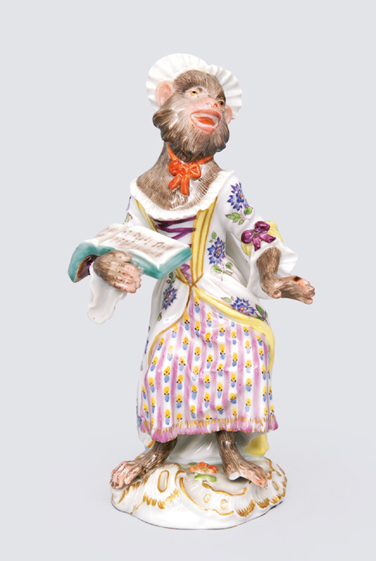 A figurine "female singer" of serial "music playing monkeys"