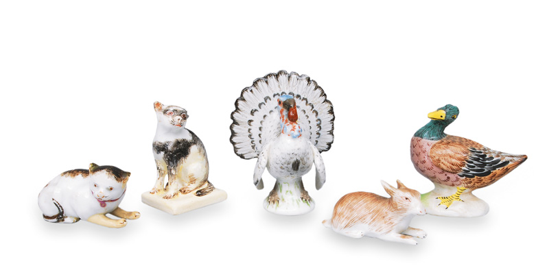 A set of 5 small animal figurines