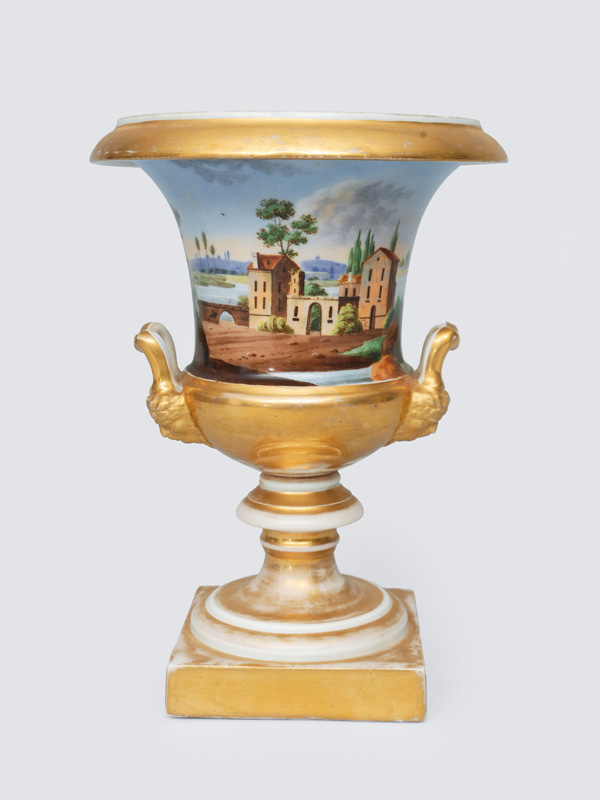 A vase with circumferential river landscape
