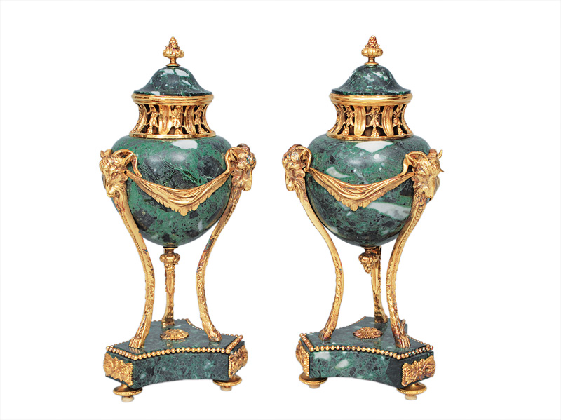 A pair of aries vases with cover