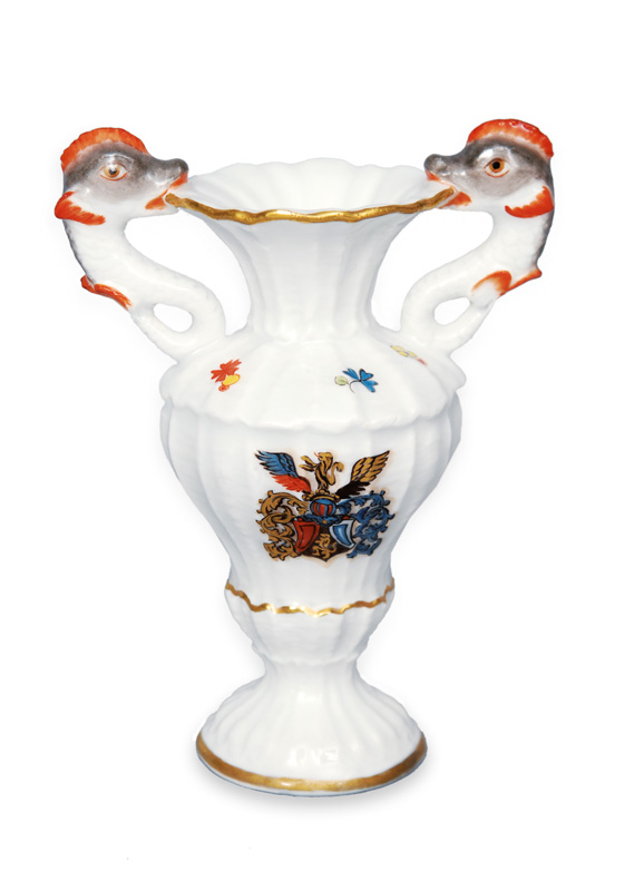Miniatur-Vase "Schwanen-Service" mit Wappen des Grafen Hennicke