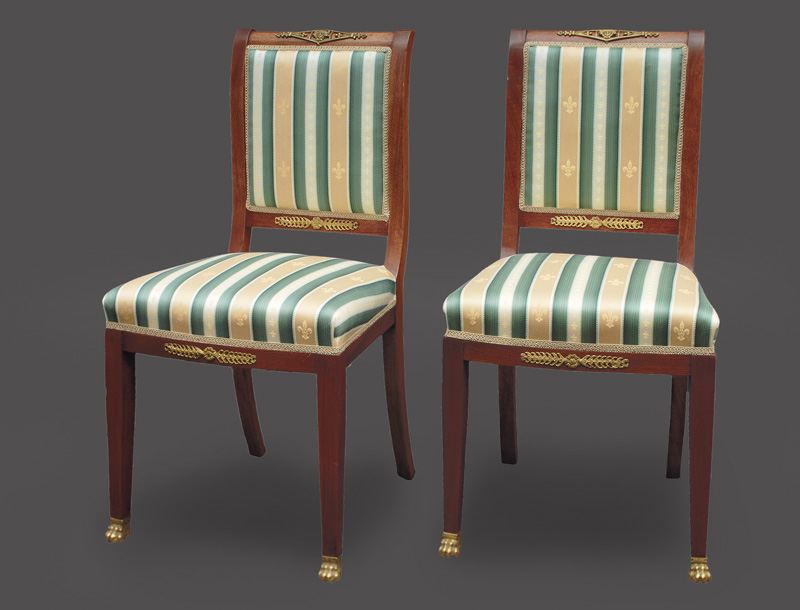An elegant Napoleon-III. sitting room suite with sofa and 2 chairs