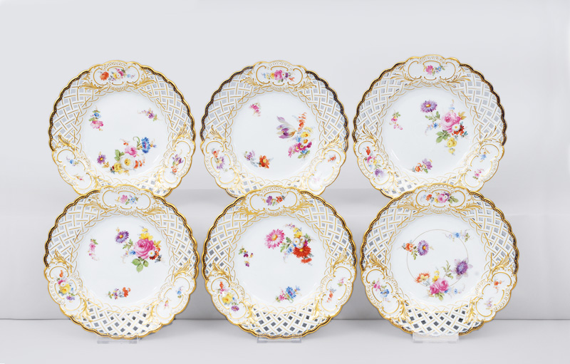 Am set of 6 plates with flower painting