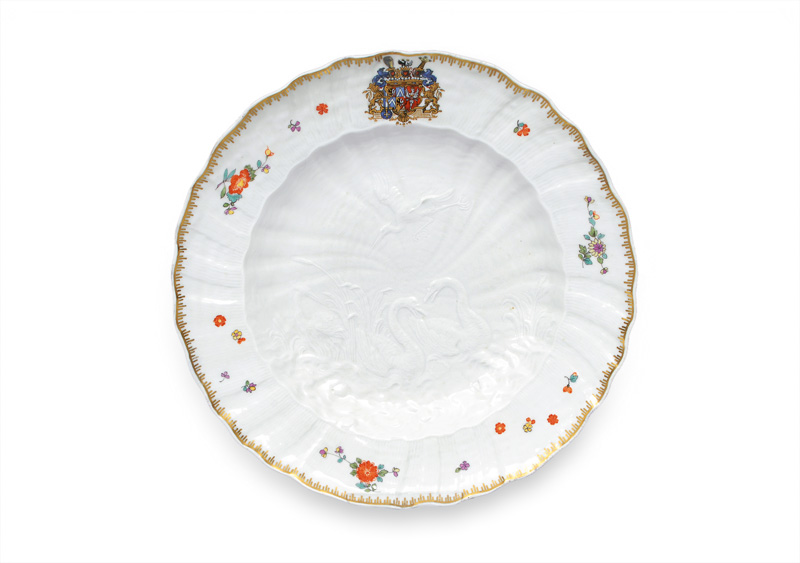 A dinner plate of the "Swan service" of Count Heinrich v. Brühl