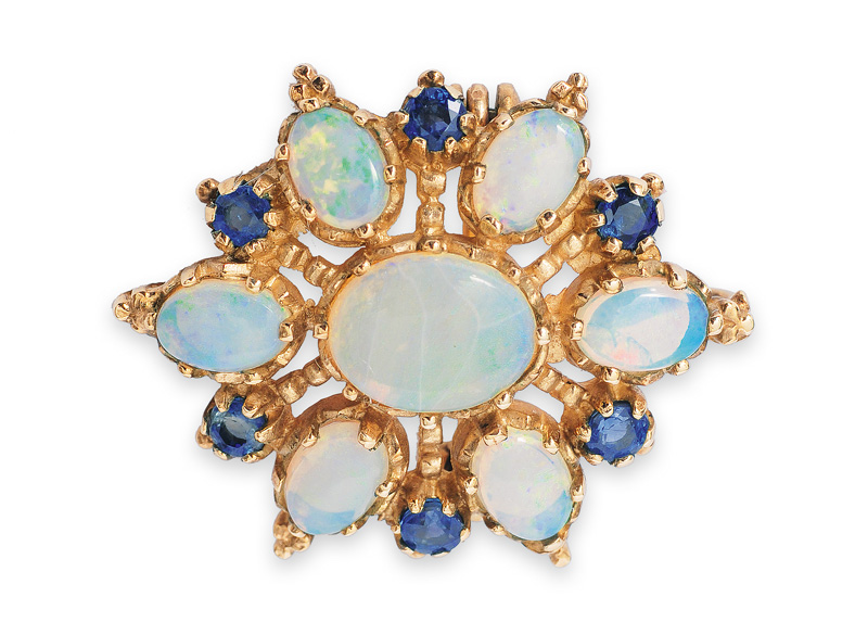 An opal brooch pendant