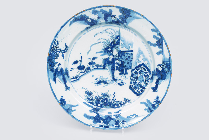 A big wall platter with Chinese scene