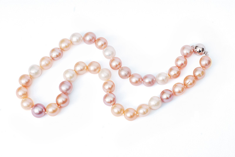 A freshwater cultured pearl-necklace