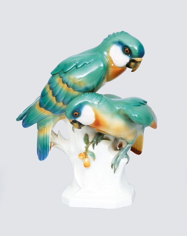An animal figurine "Two parrots"