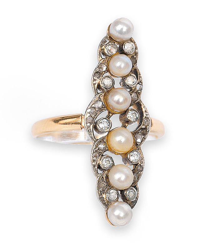 A Victorian pearl diamond ring