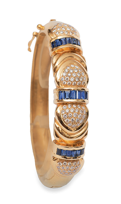 A sapphire diamond bangle