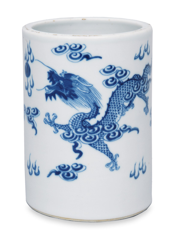 Brush pot with dragons