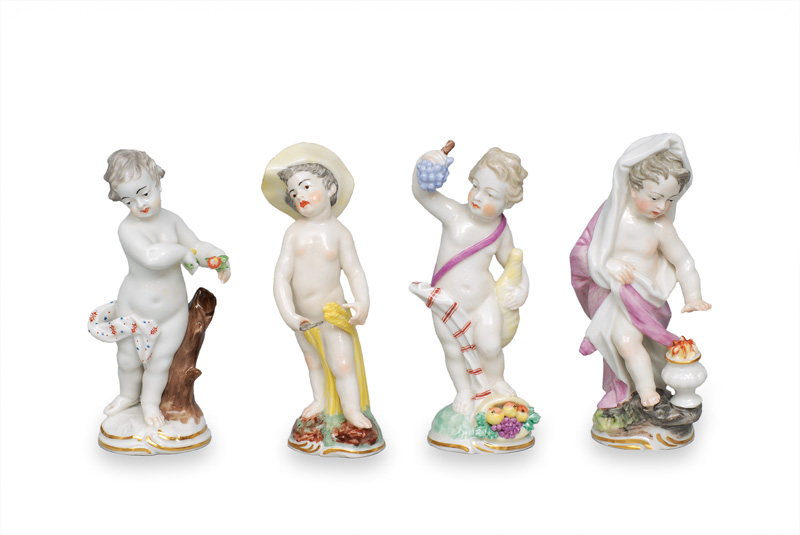 A set of 4 figurines "The 4 seasons"