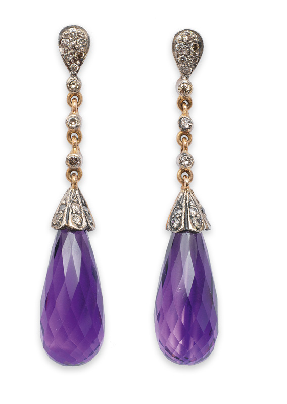 A pair of amethyst ear pendant