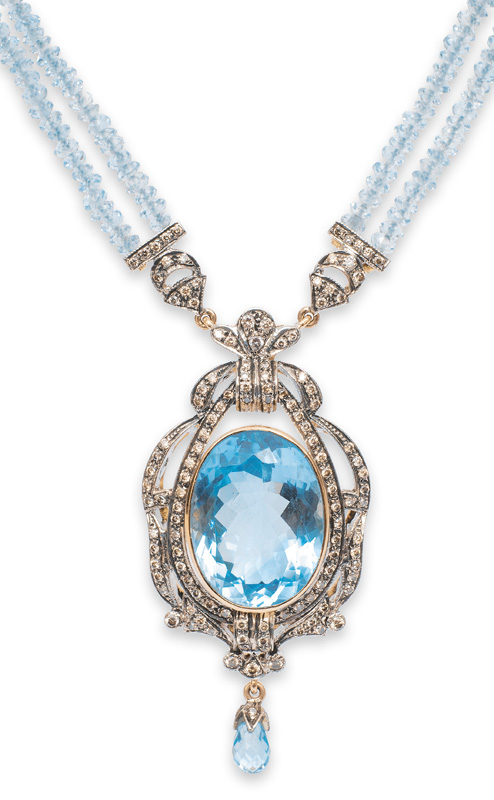 A blue topaz necklace