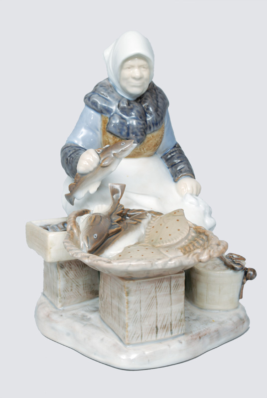 Figurine "Fisherwoman on market"