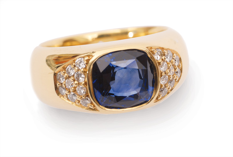 A sapphire Ring