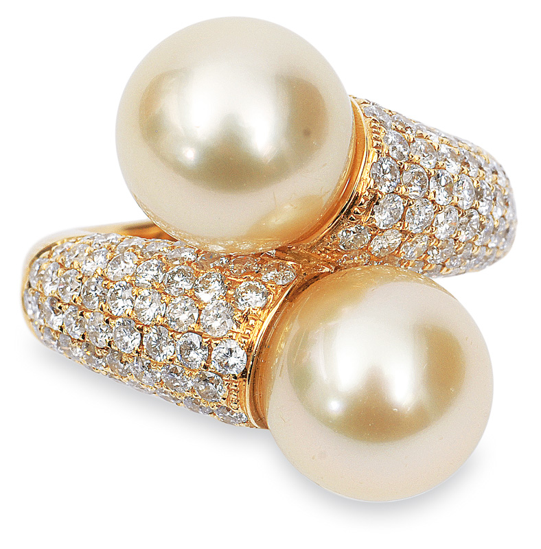 A southsea cultured pearl ring