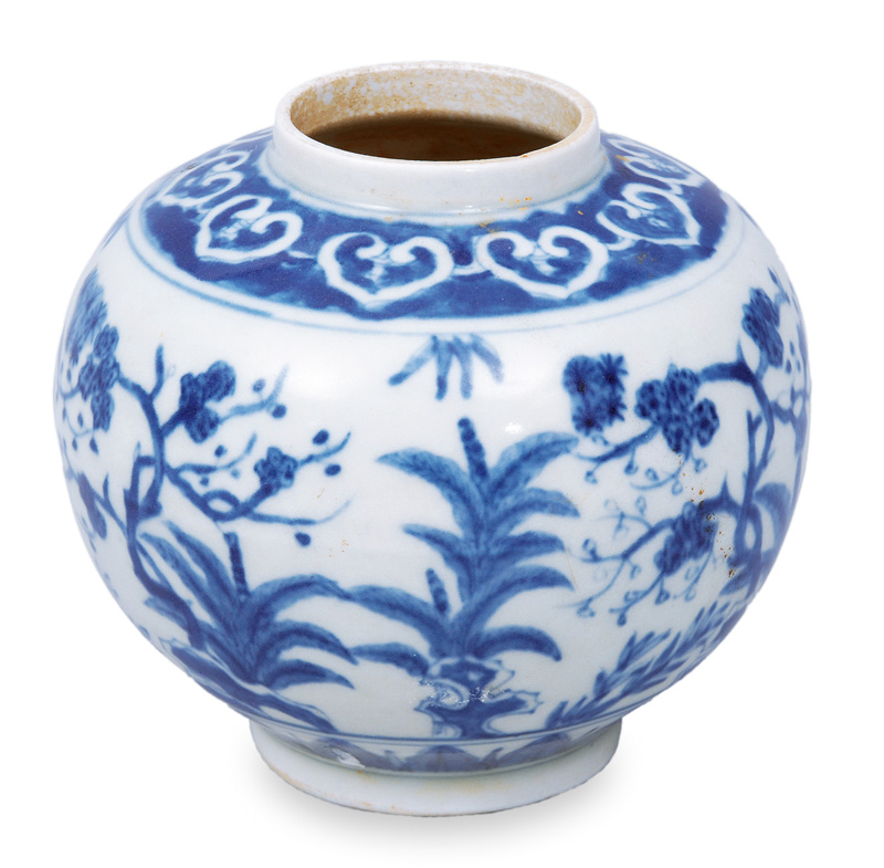 Kleine Vase mit floraler Blaumalerei