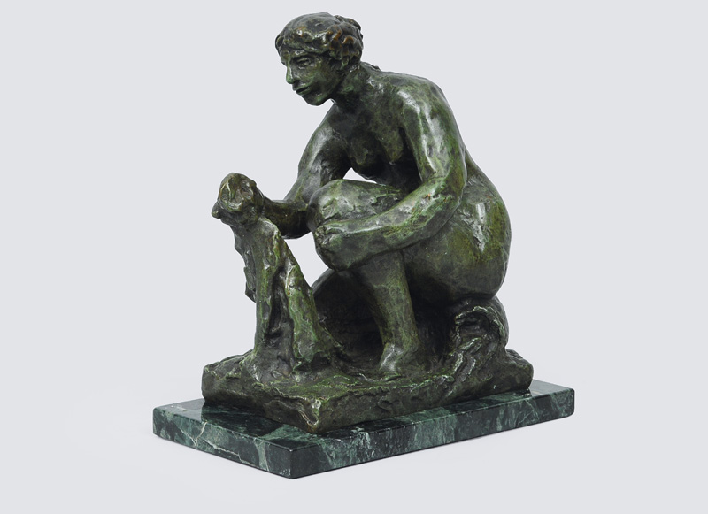 A modern french bronze figure "La Petite Laveuse" - image 3