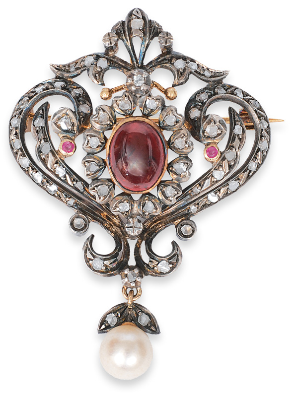 An Art nouveau brooch/pendant