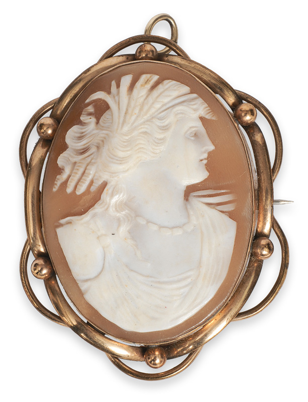 A cameo brooch/pendant