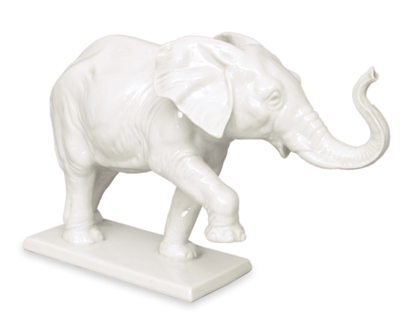 An animal figurine "Walking elephant"