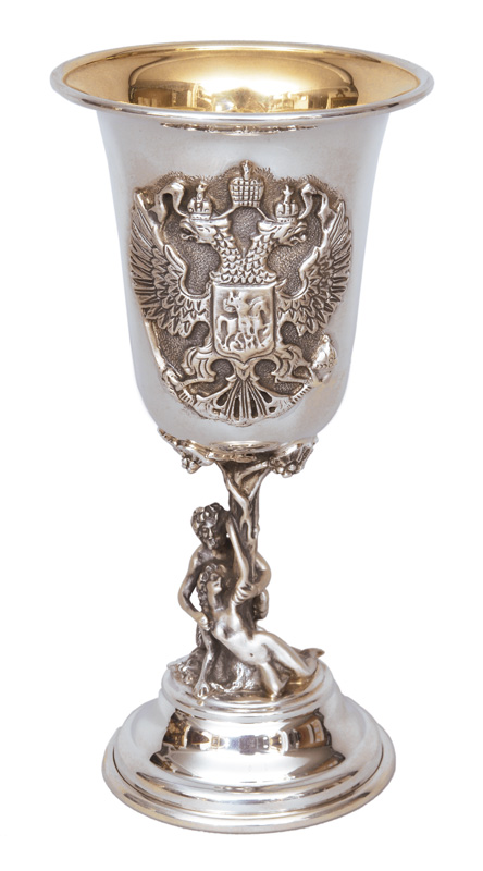 Tiffany & Company, gegr. 1853 in New York - A goblet with applied russian double eagle A goblet with applied russian double eagle