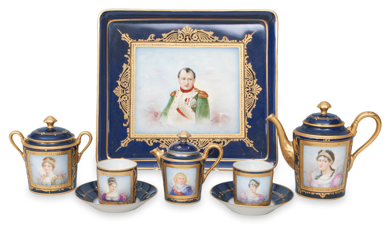 A pompous déjeuner with portraits of Napoleon Bonapartes family