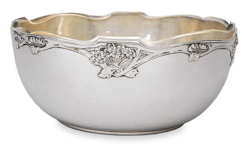 An Art Nouveau bowl with stylized flowers