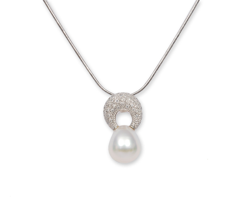 A Southsea pearl diamond pendant with necklace