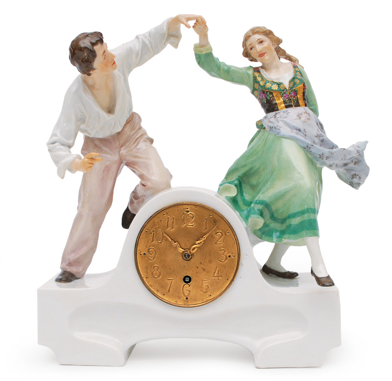 An Art Nouveau pendule of a dancing couple